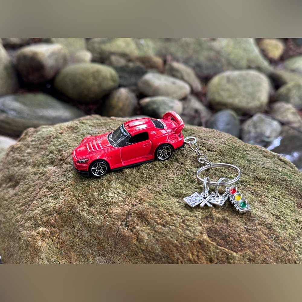 Mattel 2010 Honda 52000 car keychain